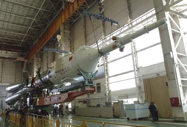 NASA image: Expedition 11 Soyuz Preparation
