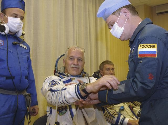NASA image: Expedition 11 Launch Day