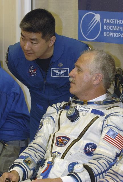 NASA image: Expedition 11 Preflight