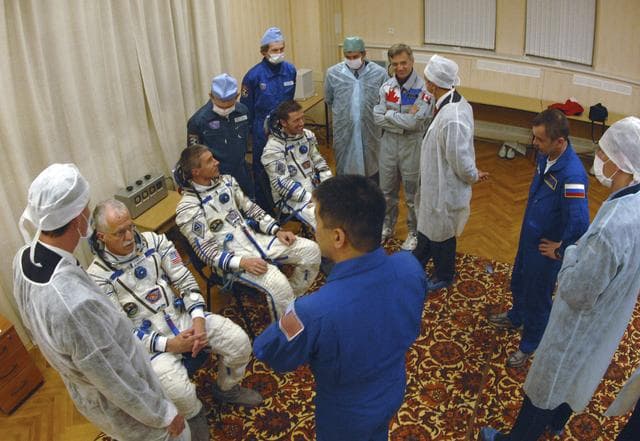 Expedition 11 Launch Day