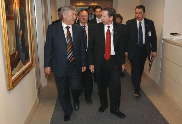 NASA image: Michael Griffin Meets With Ukrainian Officials