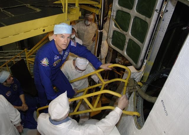 NASA image: Expedition 13 Preflight