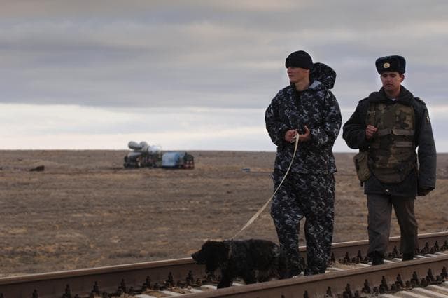 NASA image: Expedition 13 Preflight