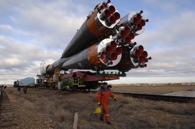 NASA image: Expedition 13 Preflight