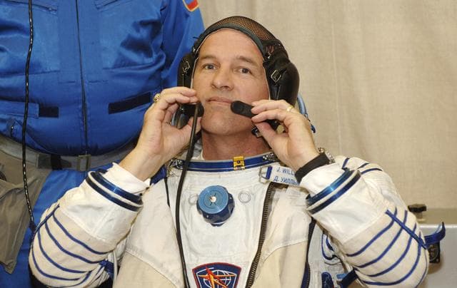 NASA image: Expedition 13 Preflight