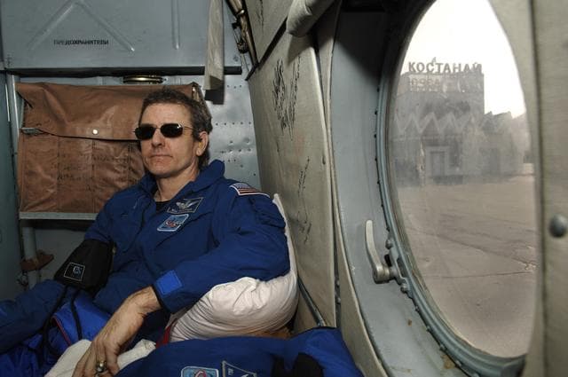 Expedition 12 Landing