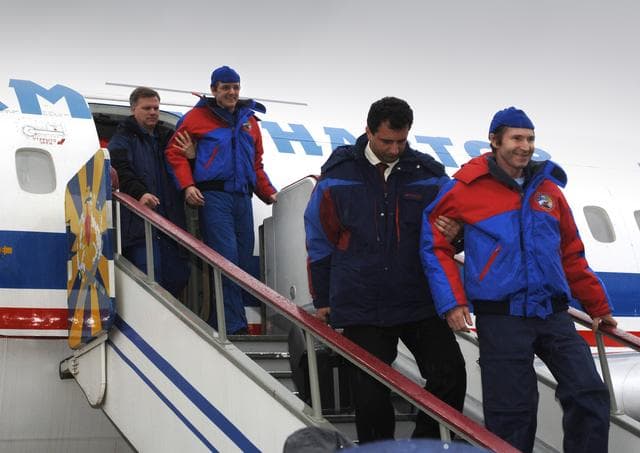Expedition 12 Landing