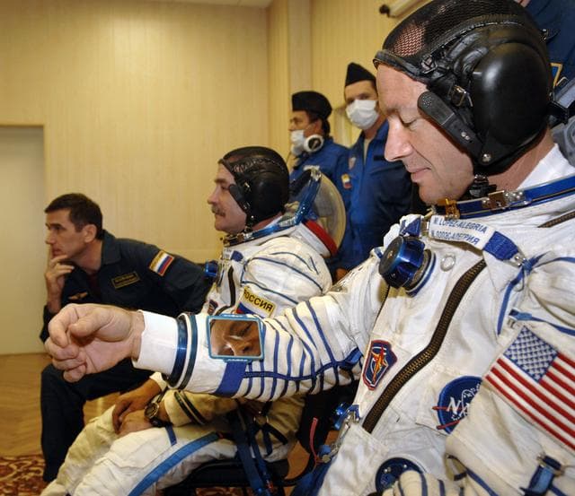 NASA image: Expedition 14 Preflight