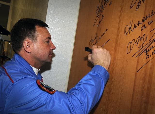 NASA image: Expedition 18 Door Signing