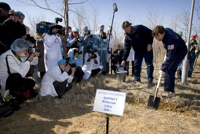 NASA image: Expedition 19 Crew Ceremony