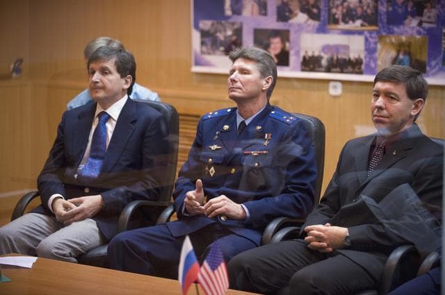 NASA image: Expedition 19 State Commission