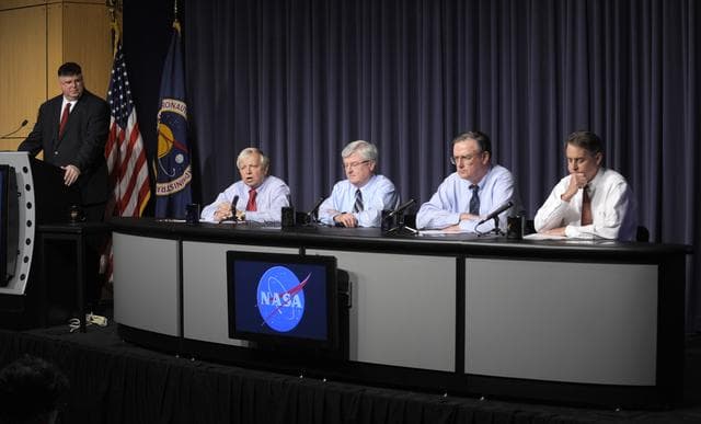 NASA image: Hubble Servicing Mission Press Conference