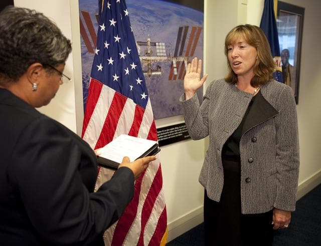 NASA image: Lori B. Garver Sworn In As Deputy Administrator