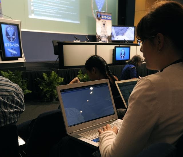 NASA image: STS-125 Tweetup