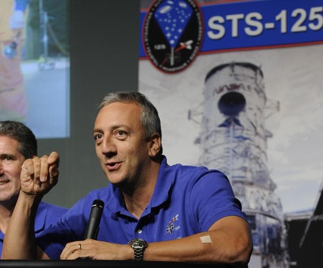 NASA image: STS-125 Tweetup