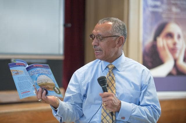 NASA image: Bolden Visit Davis Elementary