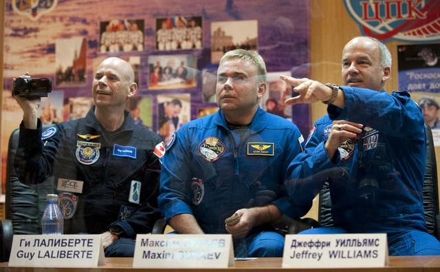 NASA image: Expedition 21 Prelaunch Press Conference