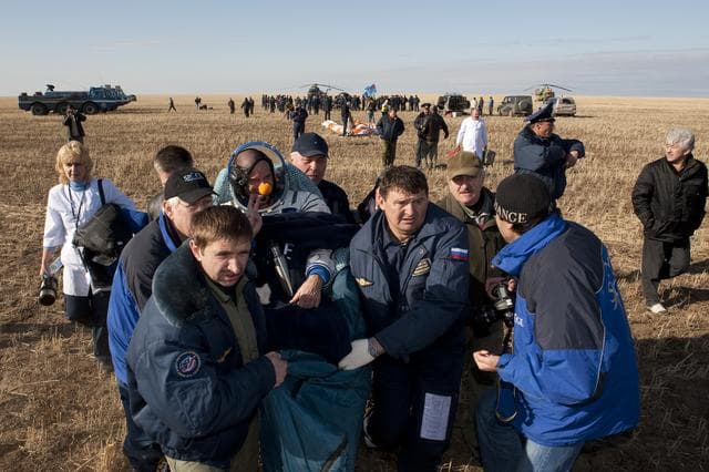 Expedition 20 Landing