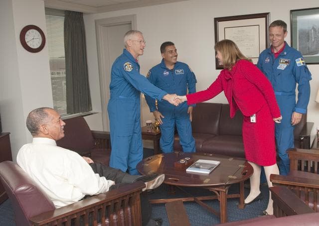 NASA image: STS-128 Administrator Visit