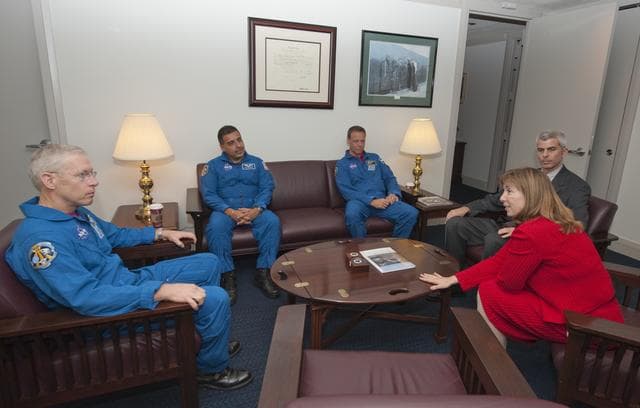 NASA image: STS-128 Administrator Visit