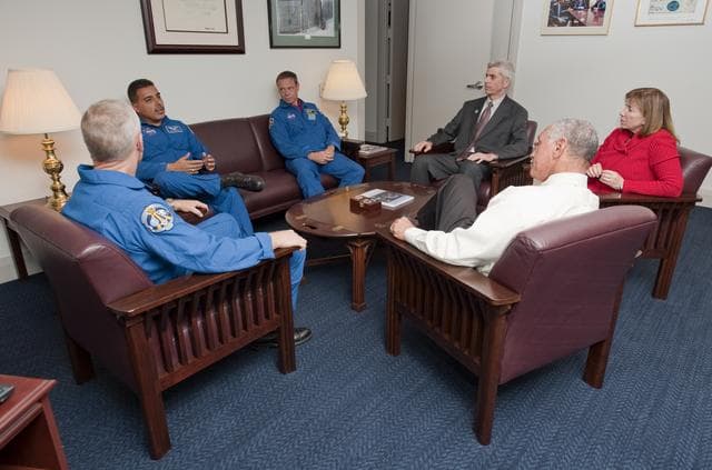 NASA image: STS-128 Administrator Visit