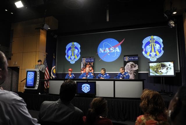 NASA image: STS-128 Auditorium Presentation