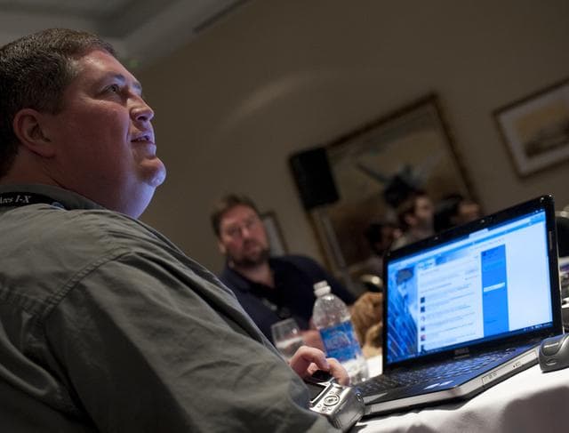 NASA image: STS-129 Tweetup
