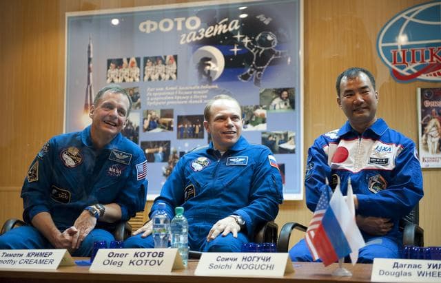 NASA image: Expedition 22 Prelaunch Press Conference
