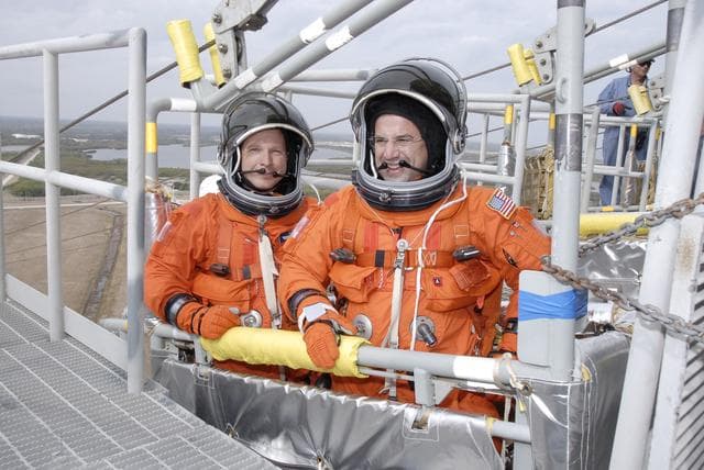 NASA image: 2010-1400