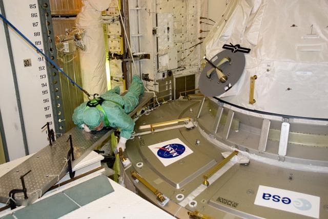 NASA image: 2010-1410