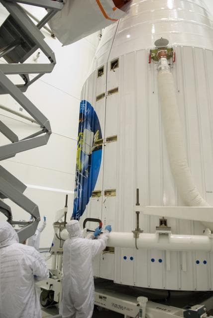NASA image: 2010-1425