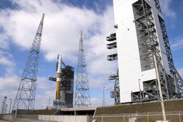 NASA image: 2010-2086