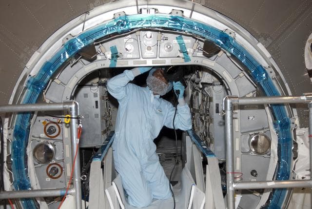 NASA image: KSC-2010-2107