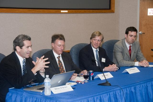 KSC-2010-2758