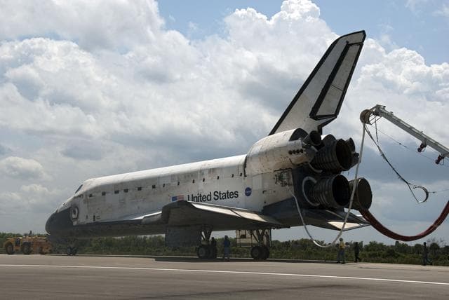 NASA image: KSC-2010-2881