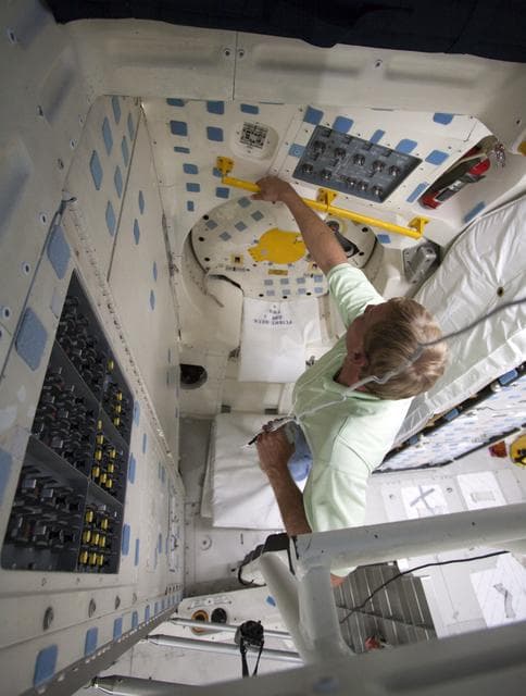 KSC-2010-3592