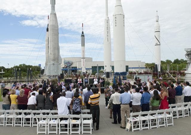 KSC-2010-3944