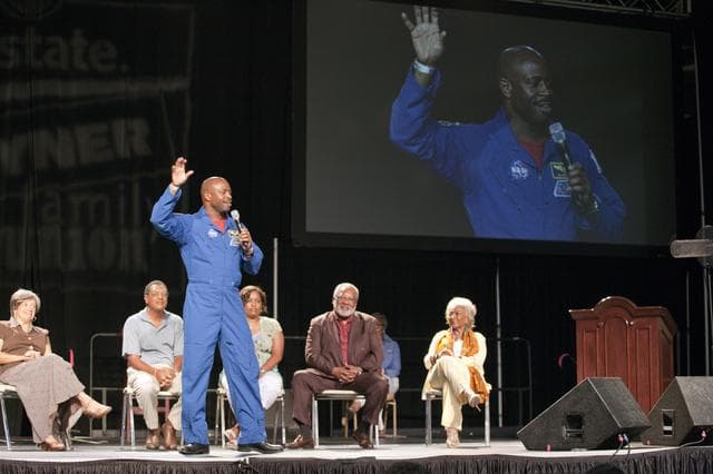 NASA image: 2010-4577