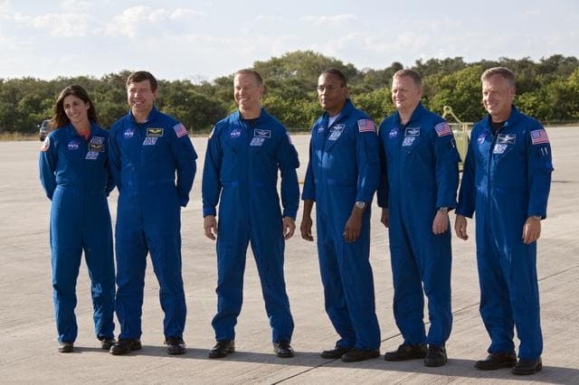 NASA image: 2010-5075