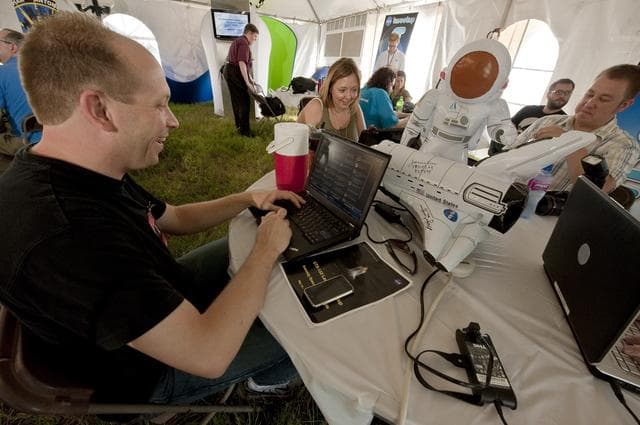 NASA image: STS-132 Launch Tweetup