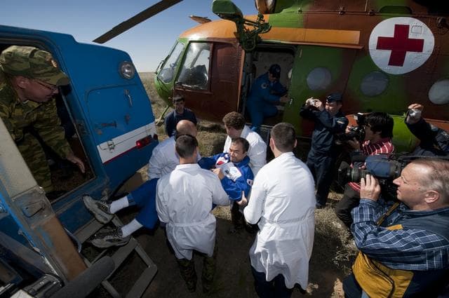 NASA image: Soyuz TMA-17 Lands