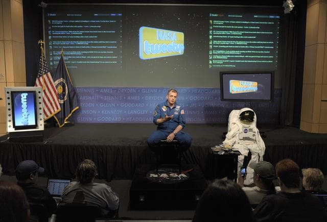NASA image: Tweetup with Astronaut Timothy Creamer