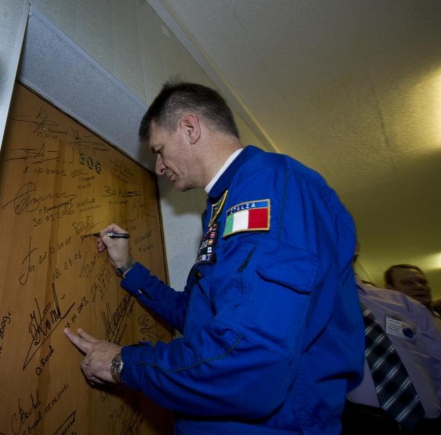 NASA image: Expedition 26 Prelaunch