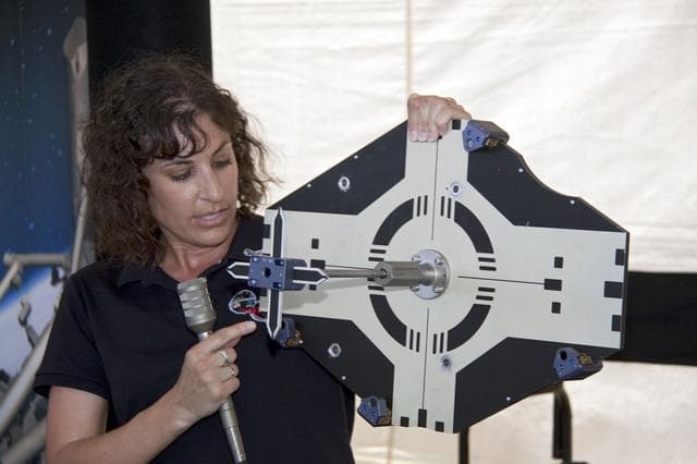 KSC-2011-3164
