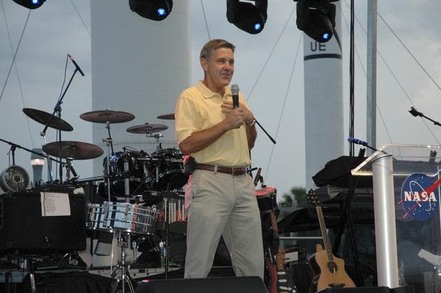 NASA image: 2011-6477