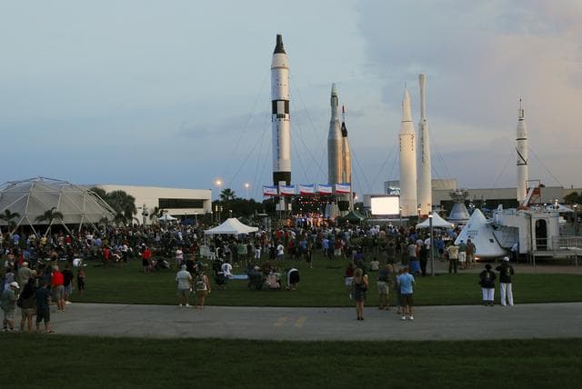 NASA image: 2011-6492