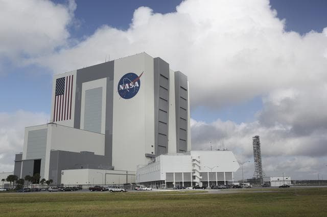 NASA image: 2011-7800