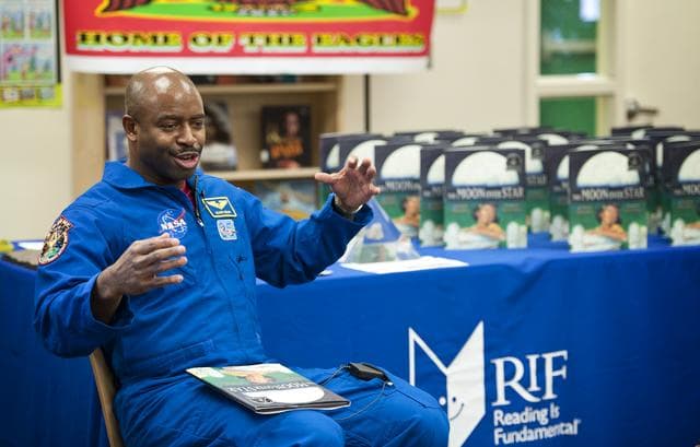 NASA image: Leland Melvin Meets with Elementary Students