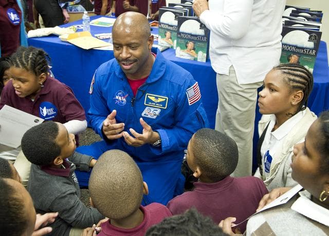 NASA image: Leland Melvin Meets with Elementary Students