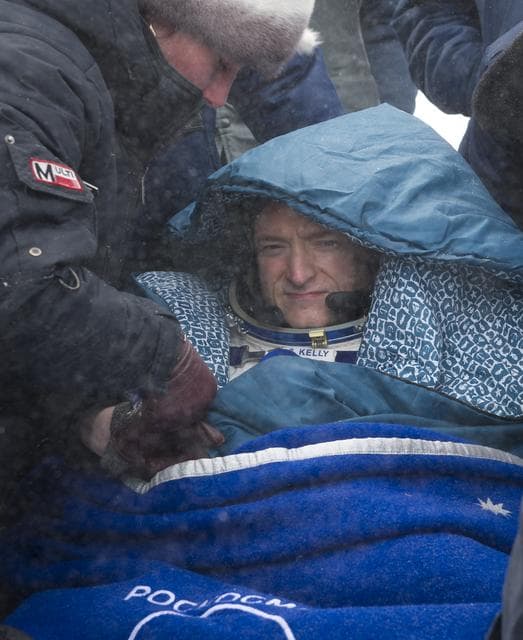 Expedition 26 Soyuz Landing